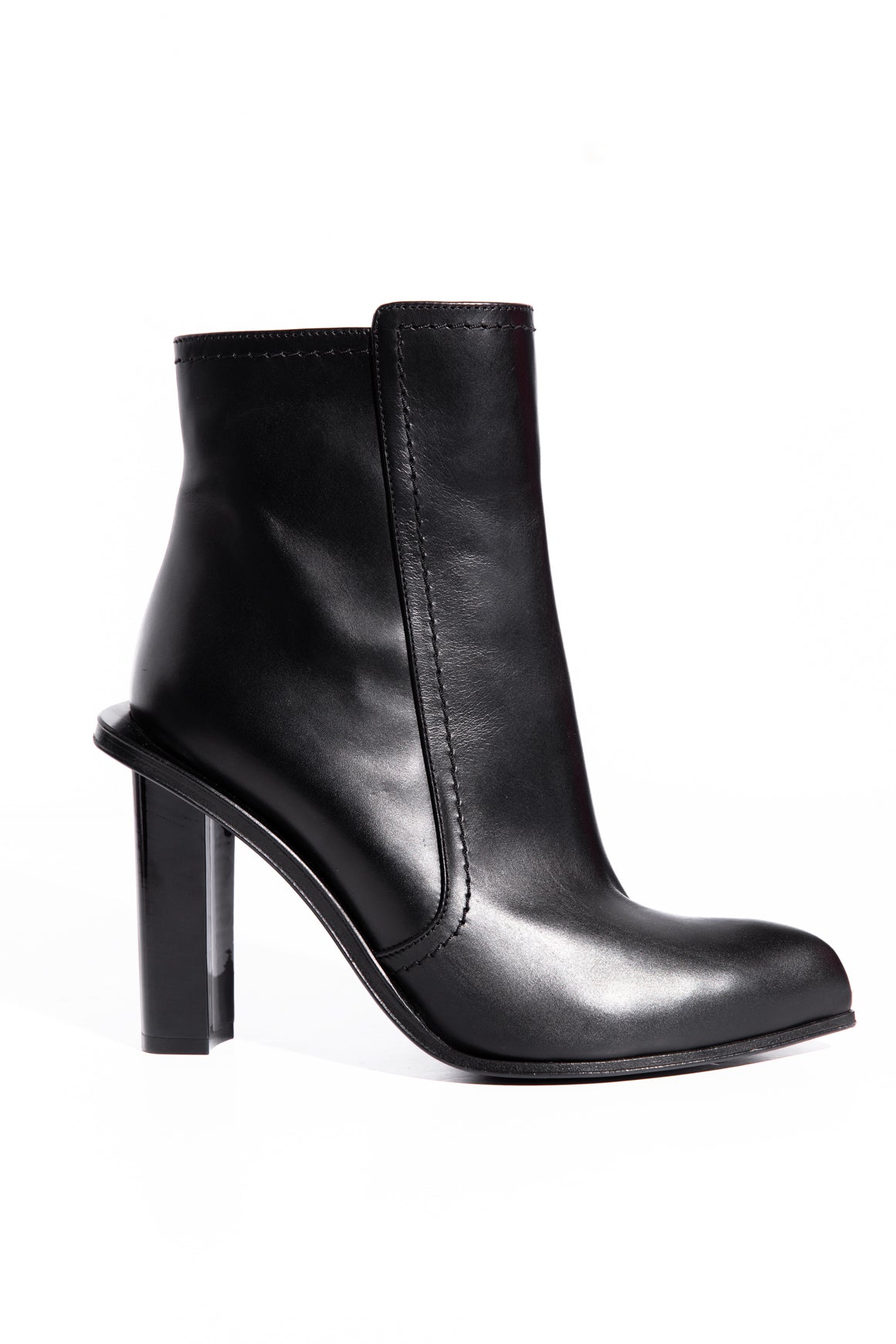 ALEXANDER MCQUEEN Black Leather Ankle Boots (Sz. 39)