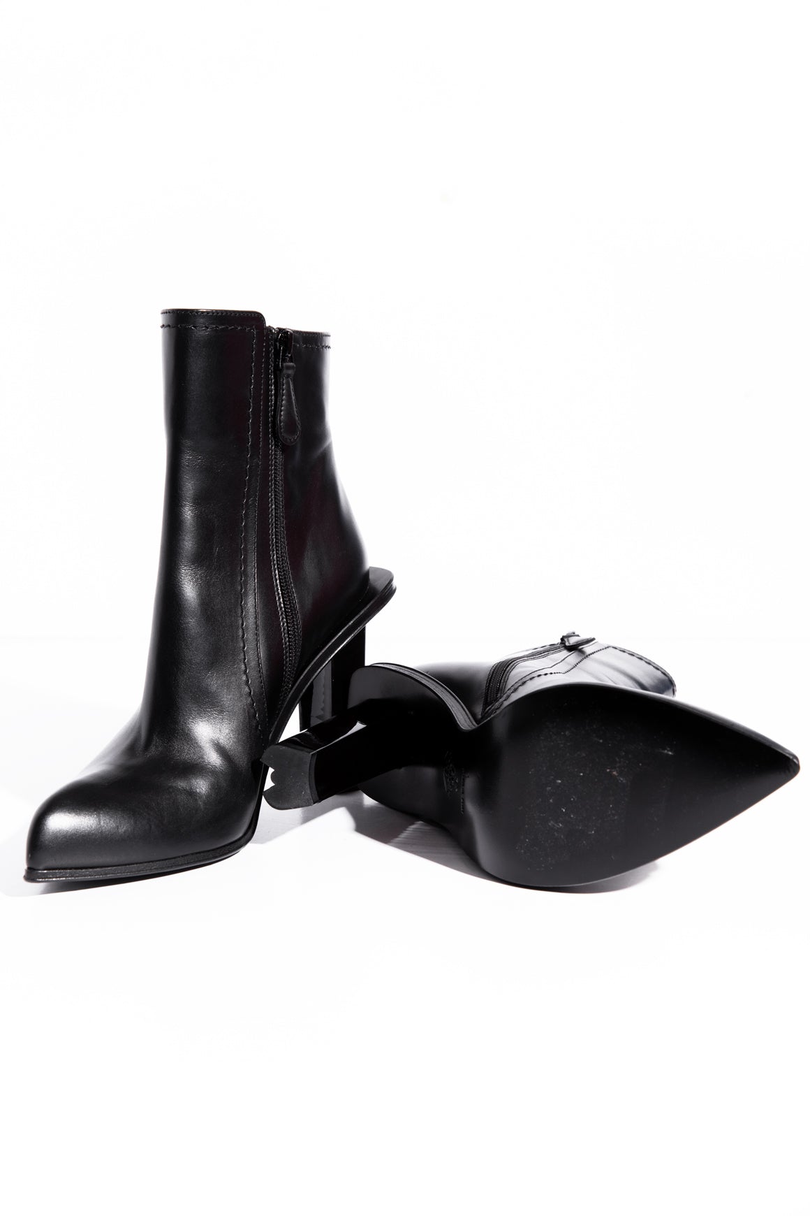 ALEXANDER MCQUEEN Black Leather Ankle Boots (Sz. 39)