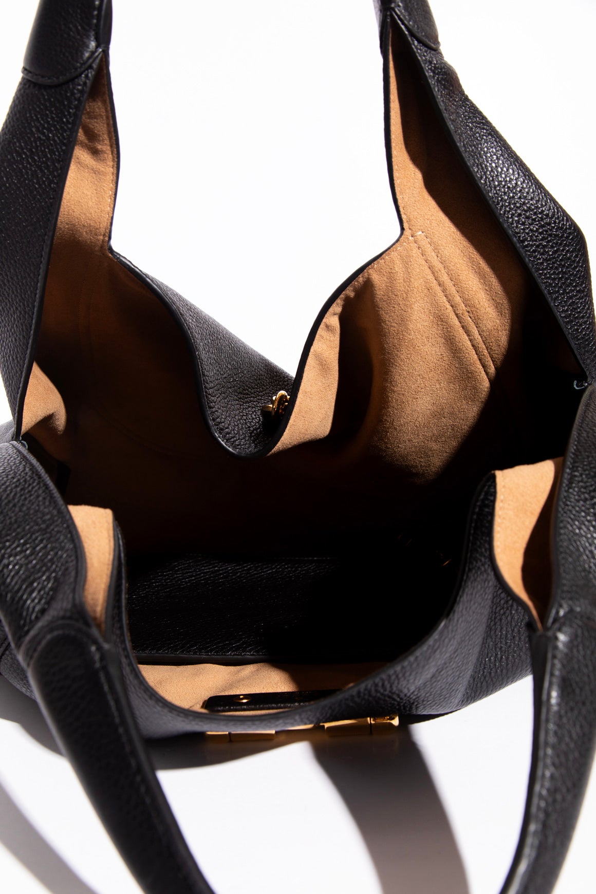 GUCCI Black Softbit Maxi Shoulder Bag