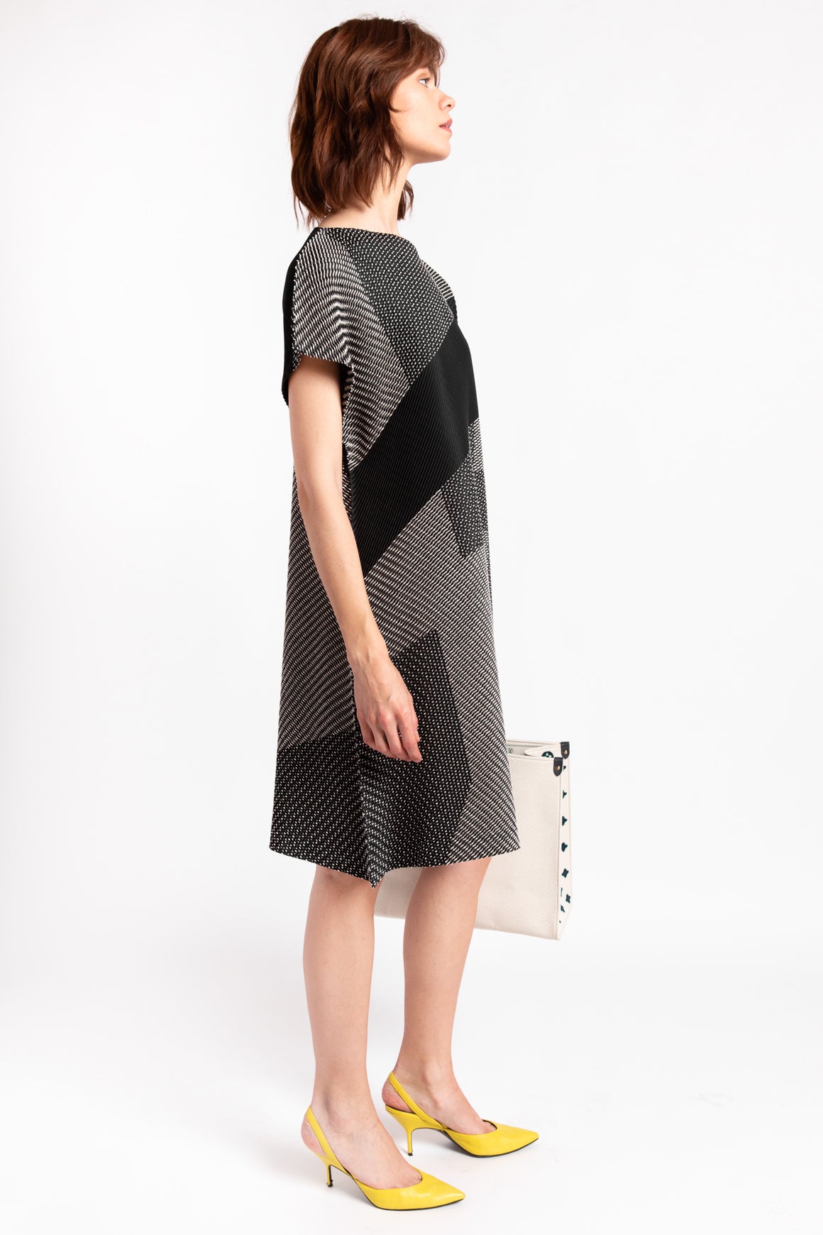 ISSEY MIYAKE Black & White Design Pleats Dress