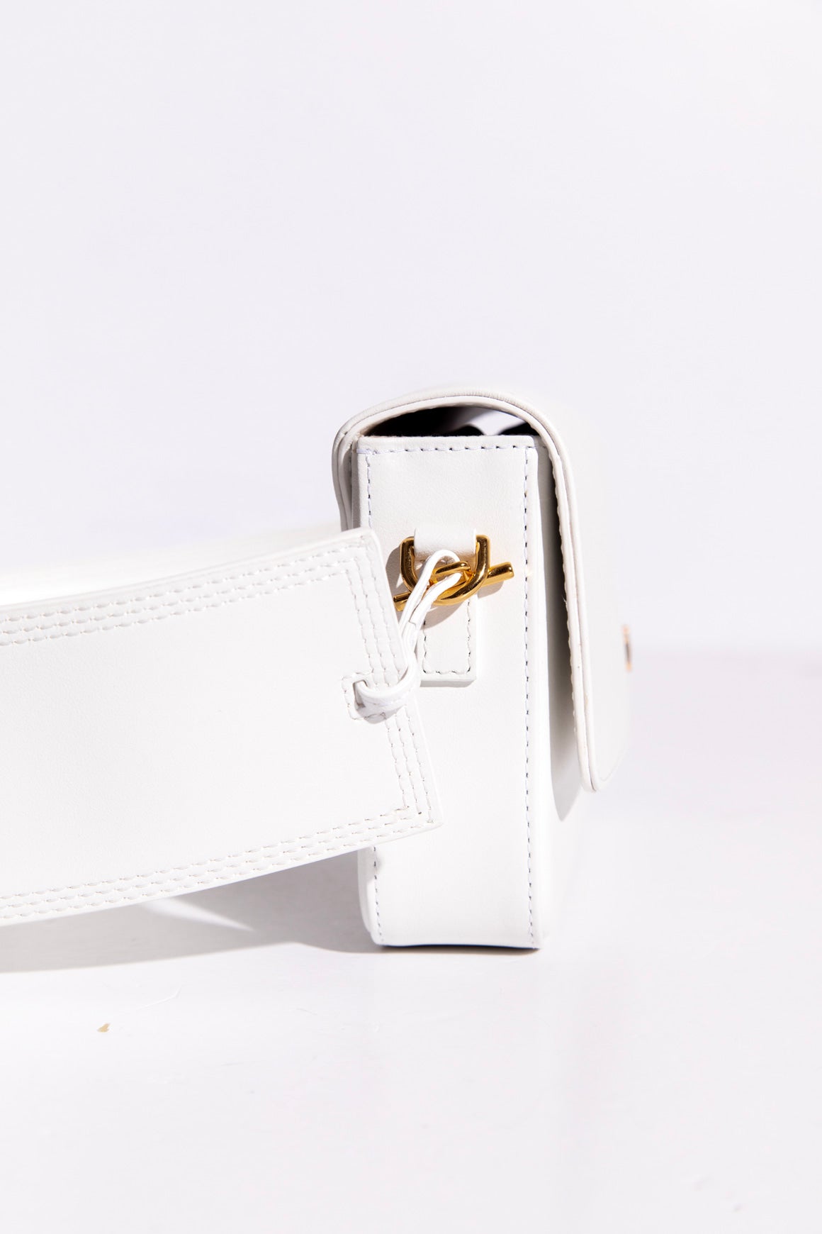 JACQUEMUS Le Carinu Shoulder Bag