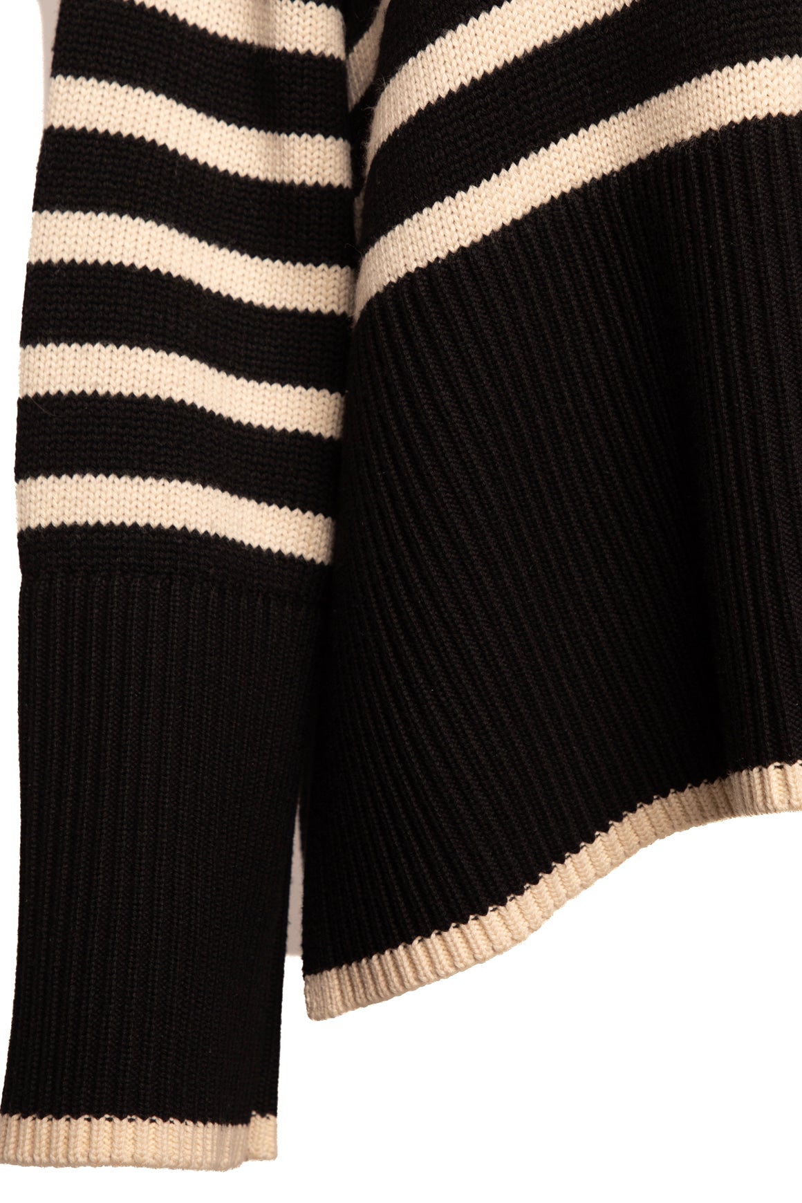 TOTEME Black & Cream Turtleneck Boxy Sweater (Sz.M)