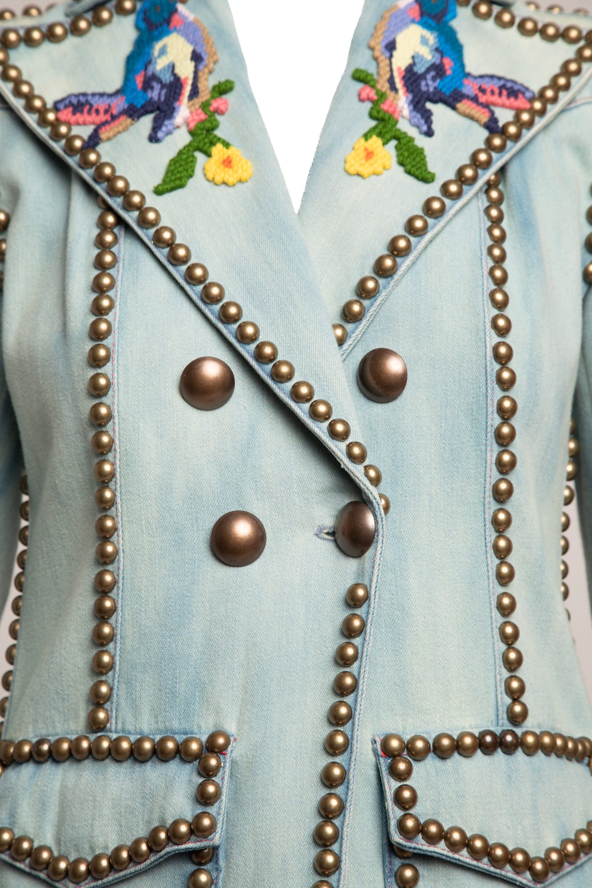 GUCCI Light Wash Denim Studded Embroidery Detailed Suit (Sz.44/8